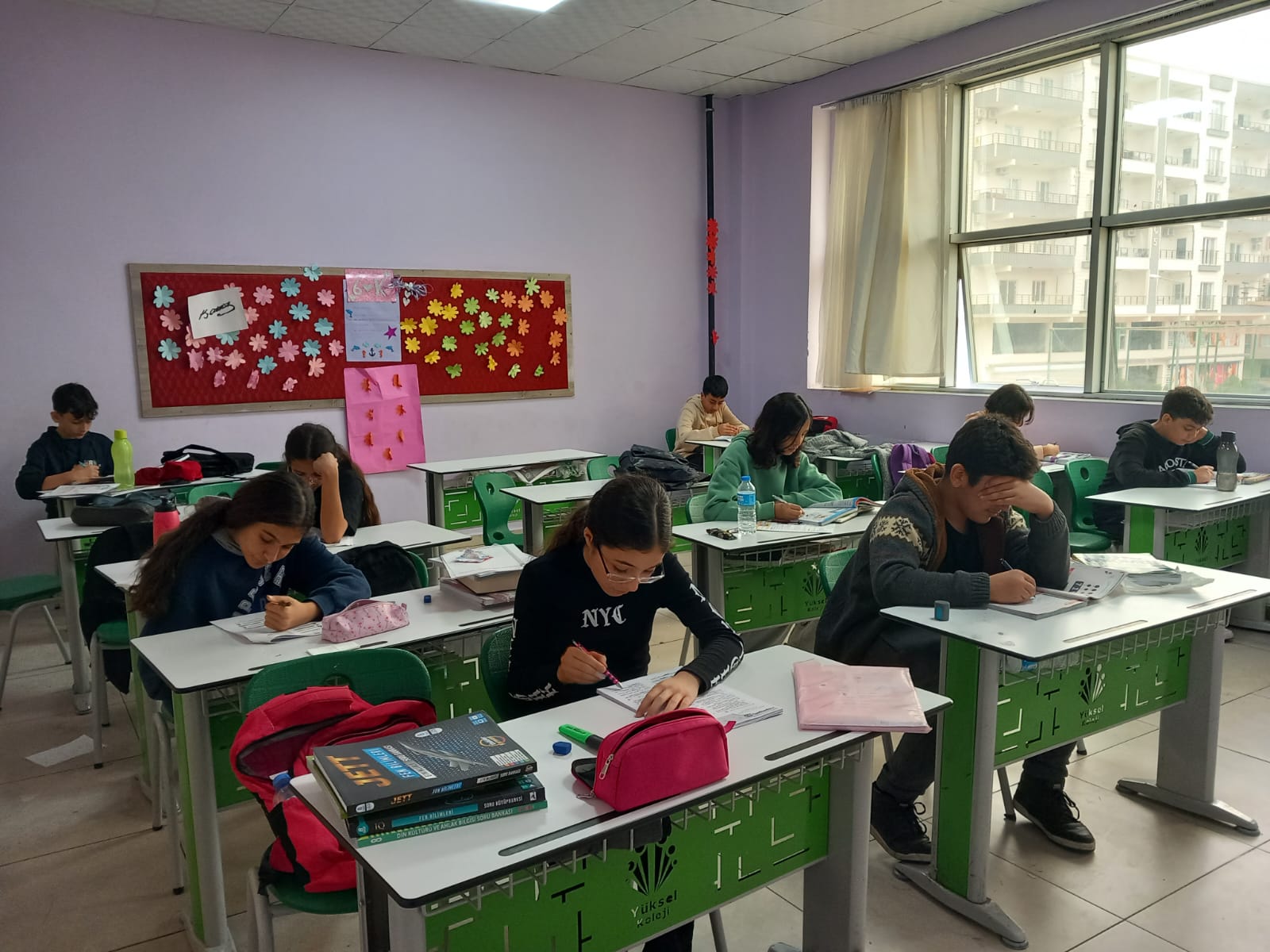 LGS hazırlık kampımızın  4. gününde de  birebirler ve soru çözümleri yapıldı. Kısa kesit şeklinde şu şekilde ilerledi.????